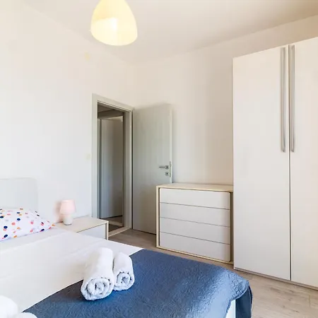 Ema Apartment Podstrana