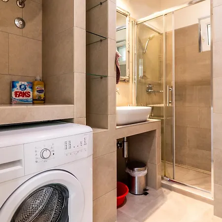 Apartment Apartman Ema Podstrana