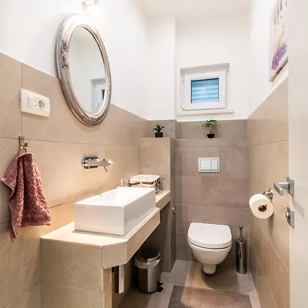 Apartman Ema * Podstrana